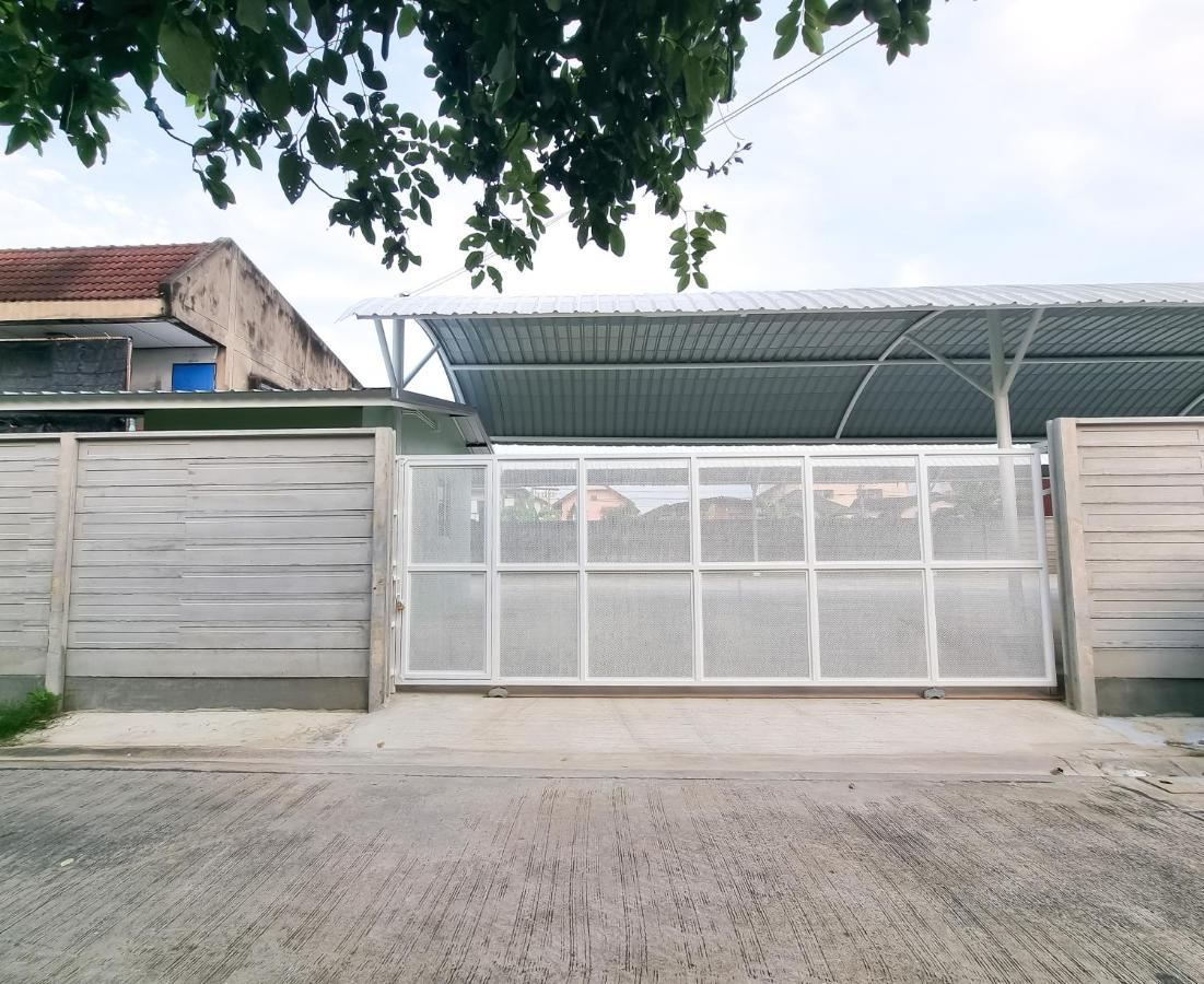 The Zai Apartment Ban Krathum Lom Dış mekan fotoğraf